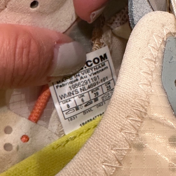 Sorel KINETIC™ BREAKTHRU TECH LACE SNEAKER, Sz 8, Chalk/Eraser Pink - Picture 7 of 11